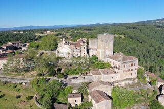  Proprit/chteau  vendre 15 + pices 800 m