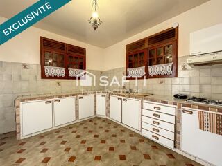 Vente Maison Villa T7 sur 2 niveaux avec fort potentiel locatif Le gosier