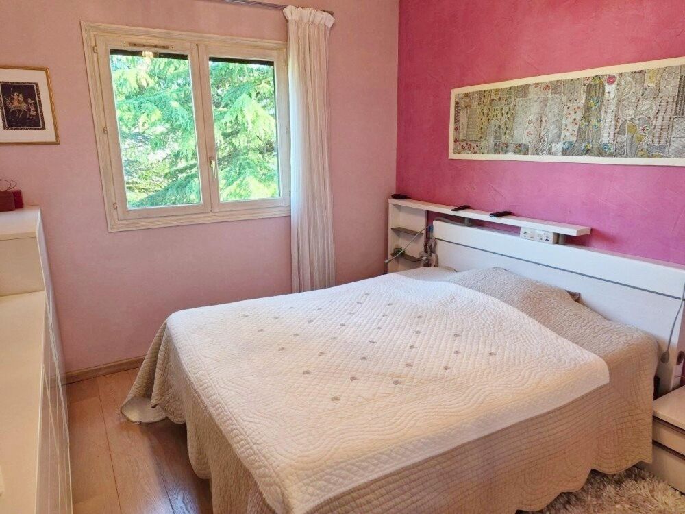 Vente Maison À Vendre  Maison Type T5 125 m². Saint -Laurent du - Pont ( 38380 ) Saint-laurent-du-pont