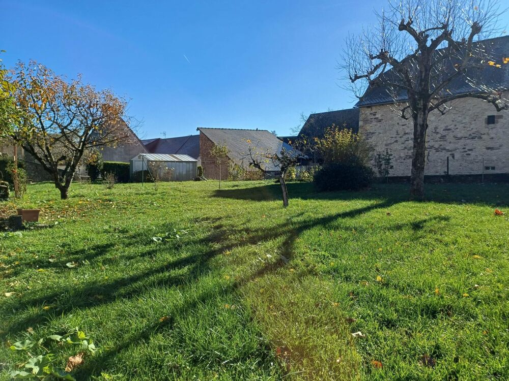 Vente Maison Idéalement situé dans le bourg de Rignac centre d'un triangle formé par les villes de Rodez, Villefranche de Rouergue et Decazev Rignac