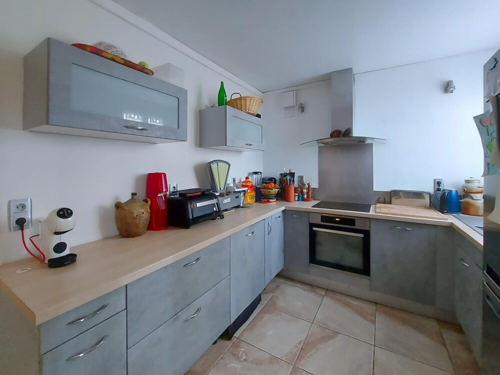 Vente Appartement Beau F4 de 80 m² avec garage – Proche commodités . Mantes-la-ville