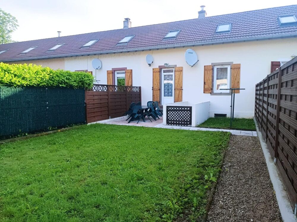 Vente Maison Localisation idéale pour une maison jumelée en très bon état.. Boussieres