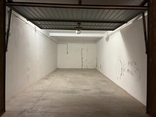  Parking / Garage  vendre 19 m