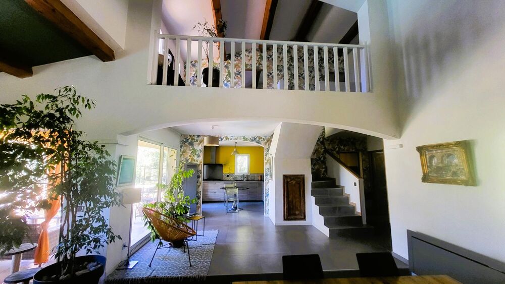 Vente Maison ,Eoures magnifique Villa sur terrain de 1260 m2 avec piscine et garage Marseille 11