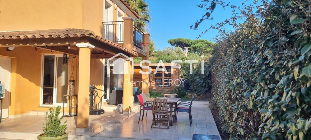 Vente Maison Villa provençale individuelle aux Issambres dans une résidence sécurisée avec piscine. Roquebrune-sur-argens