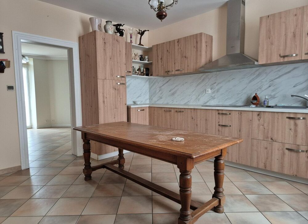 Vente Maison MAISON 8 PIECES DE 177M2 Saint-juery