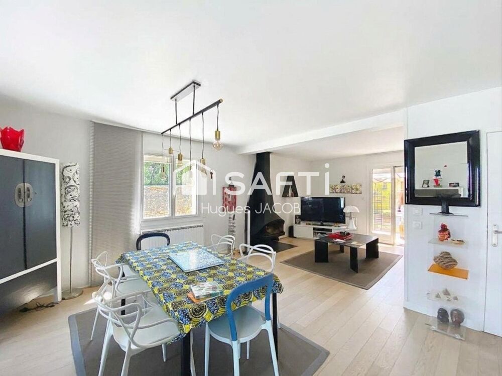 Vente Maison Proche toutes commodités maison avec 4 chambres, véranda et sous-sol Verson