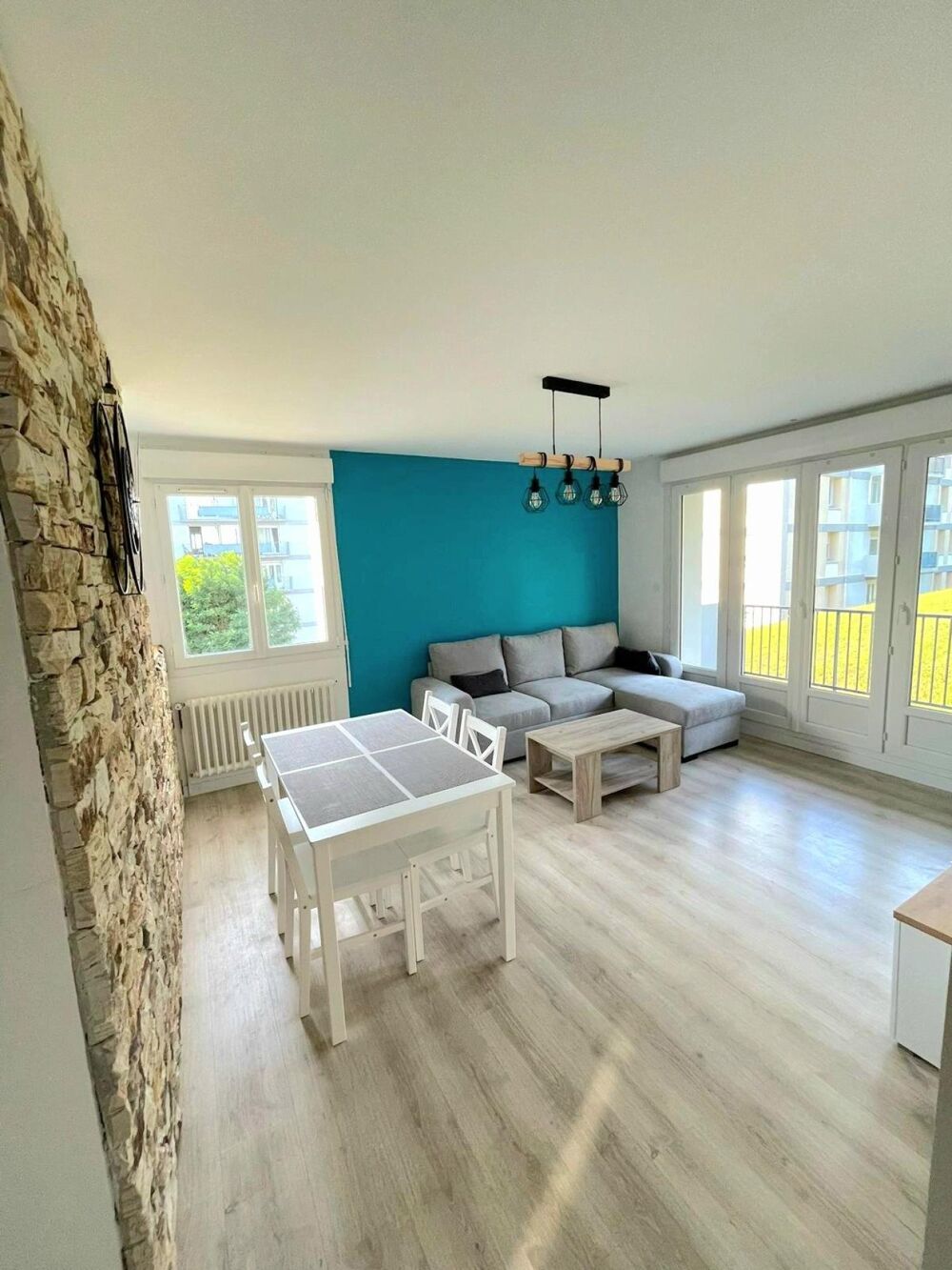 Appartement situé dans un quartier calme proche shop Park.