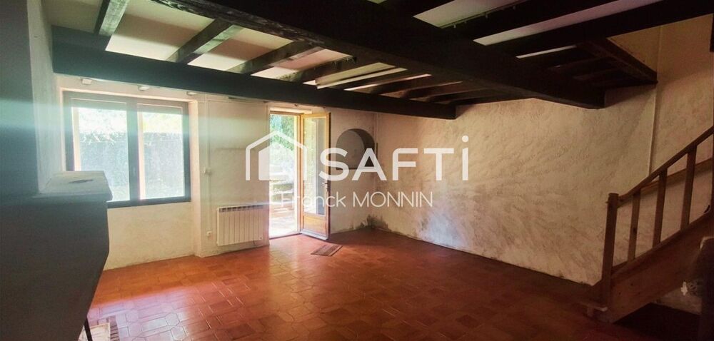 Vente Maison Maison 3 chambres à rénover sur 1338m² Bourg