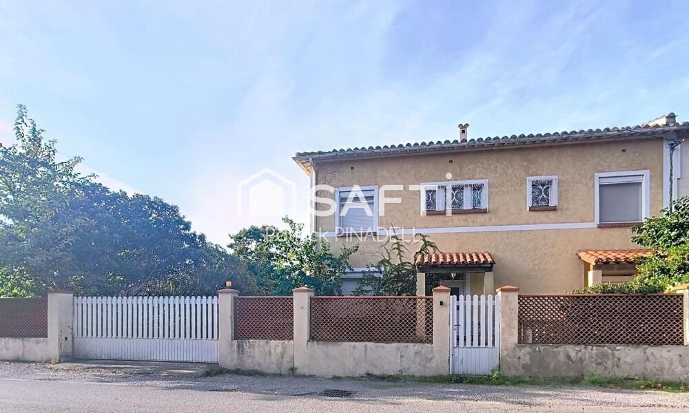 Maison d'habitation 3 faces, 4 chambres, garage, jardin et piscine