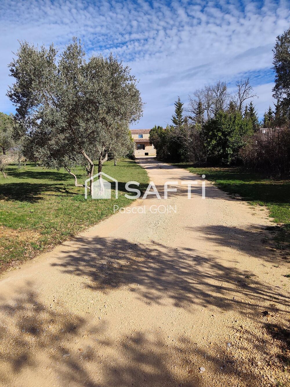Vente Maison Mas récent de 220 m² à Issirac limite Gard Ardèche Issirac