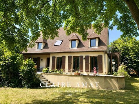   Un écrin de verdure au calme, où beaux volumes et intimité se conjuguent à merveille. Maison - 7 pièce(s) - 170 m²