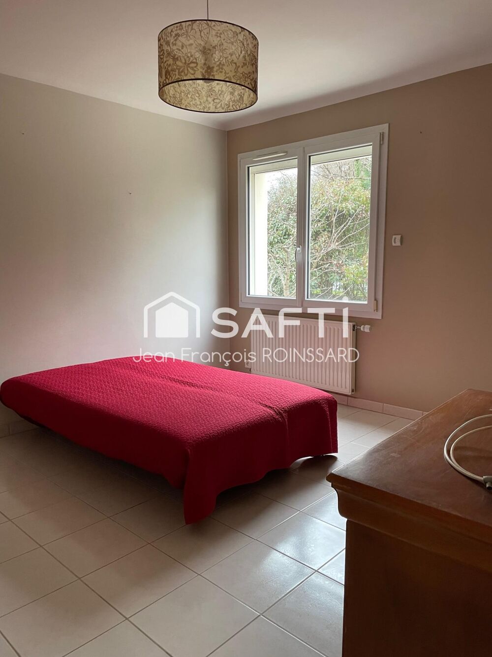 Maison 5 pièces + 4 pièces en étage