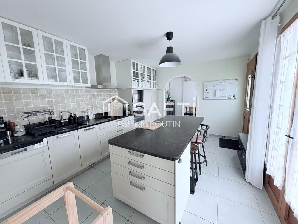 Vente Maison PAVILLON 6 CHAMBRES + DÉPENDANCES ET JARDIN A VILLIERS EN PLAINE Villiers-en-plaine