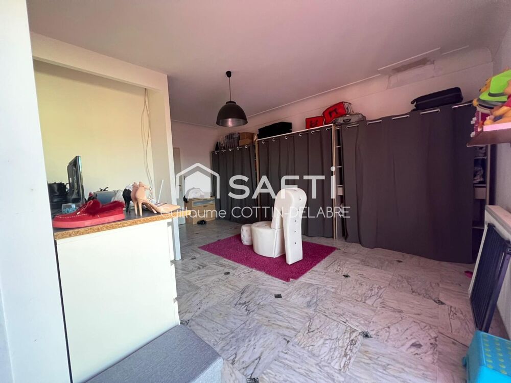 Maison rénovée 242 m² Terrain 2 254 m² Piscine