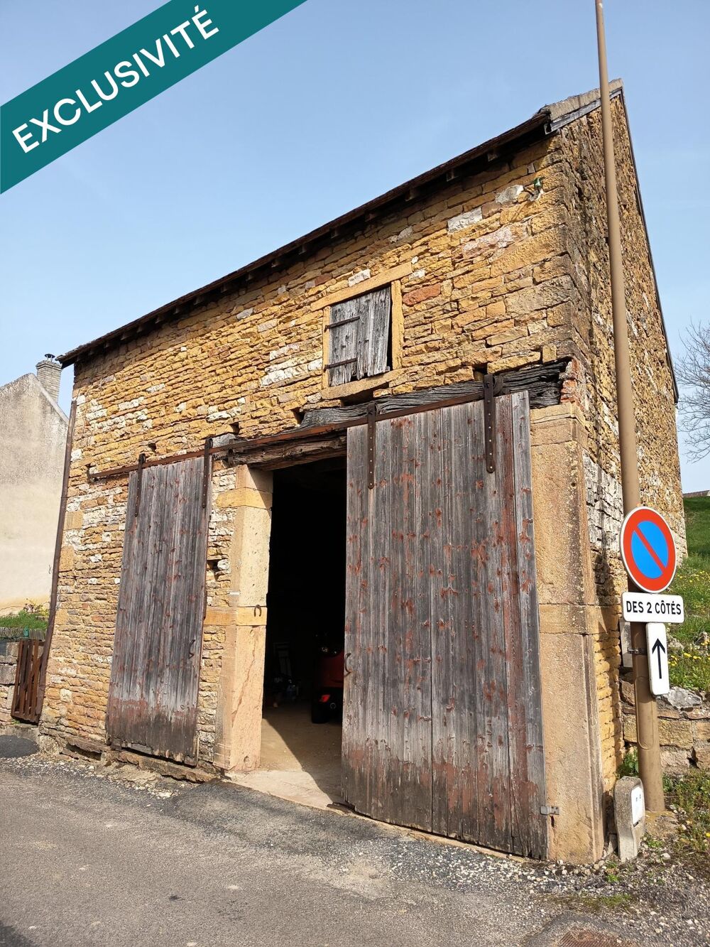 Vente Immeuble Idéalement située à Cormatin cette grange en pierre offre la possibilité de créer un logement Cormatin