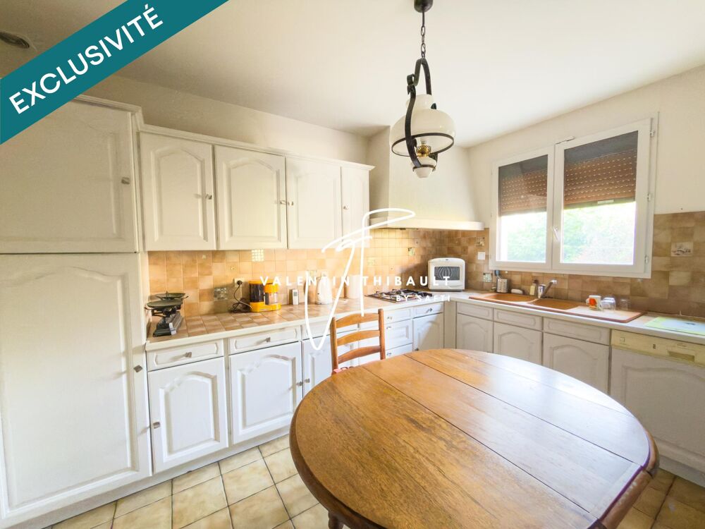 Poitiers (secteur Grand Large)  Maison de plain-pied 104 m² sur terrain de 428 m², 3 chambres et garage