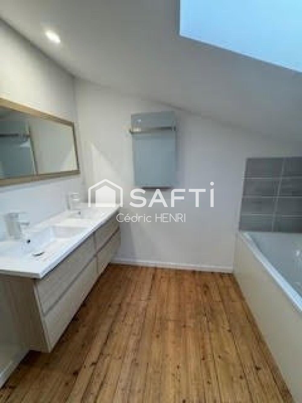 Vente Maison maison de village entièrement rénové sur parcelle de 812m2 Saint-segal