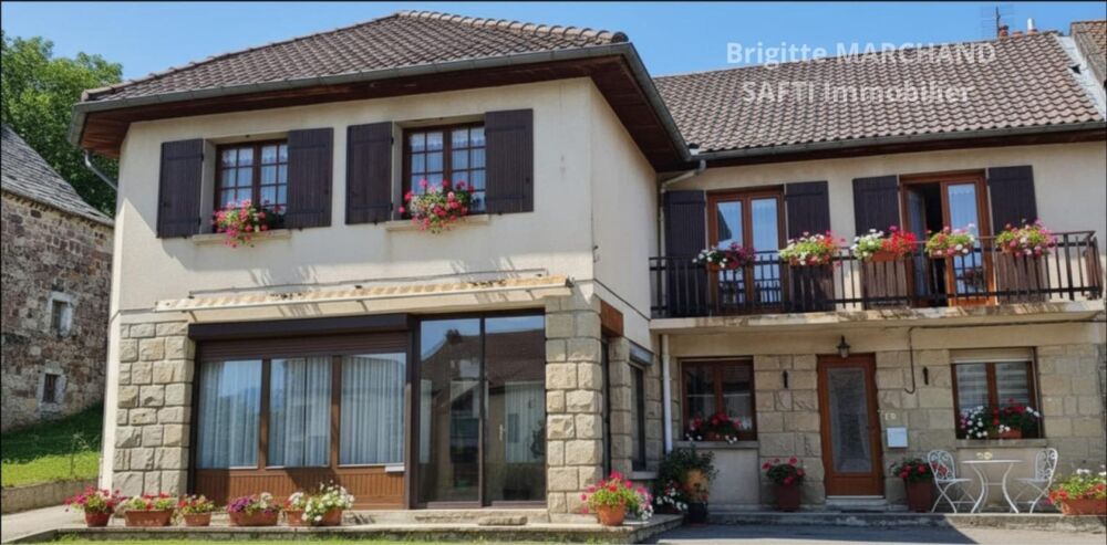 MAISON FAMILIALE - HABITABLE DE SUITE - GARAGE -