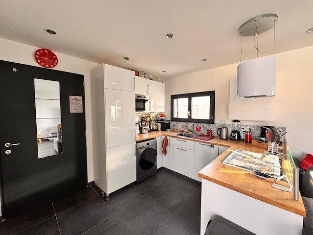 Vente Maison Maison T3, récente avec terrasse et proche de toutes commodités Vitrolles