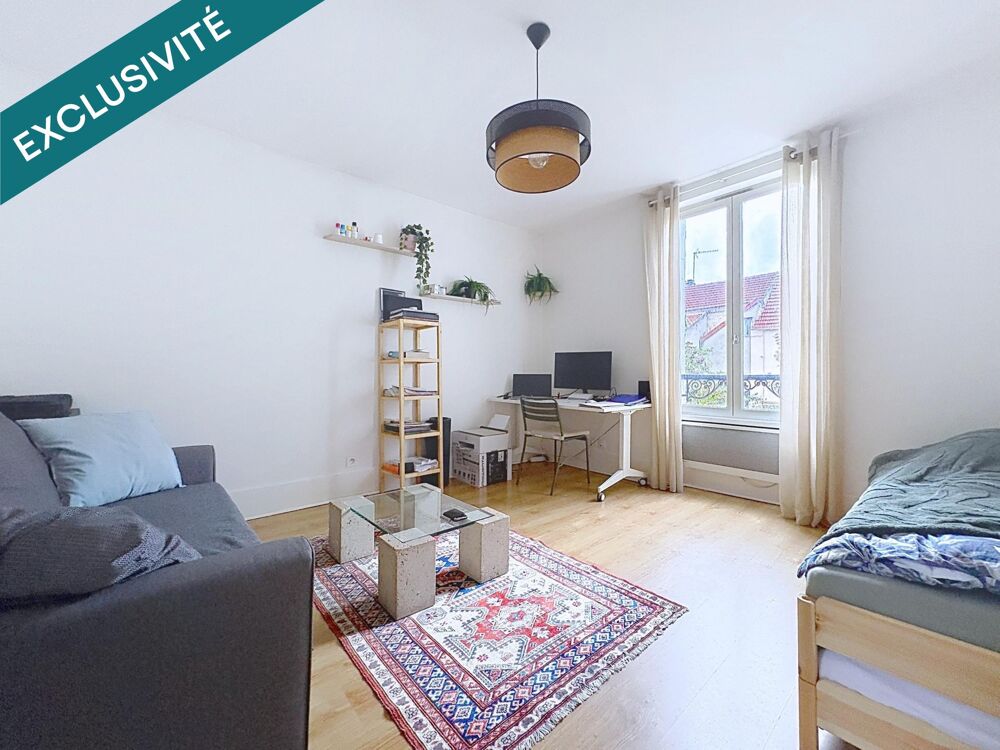 En centre-ville de Houilles, à moins de 12 min à pied du RER A et des lignes L et J, bel appartement 2 pièces au calme et lumine