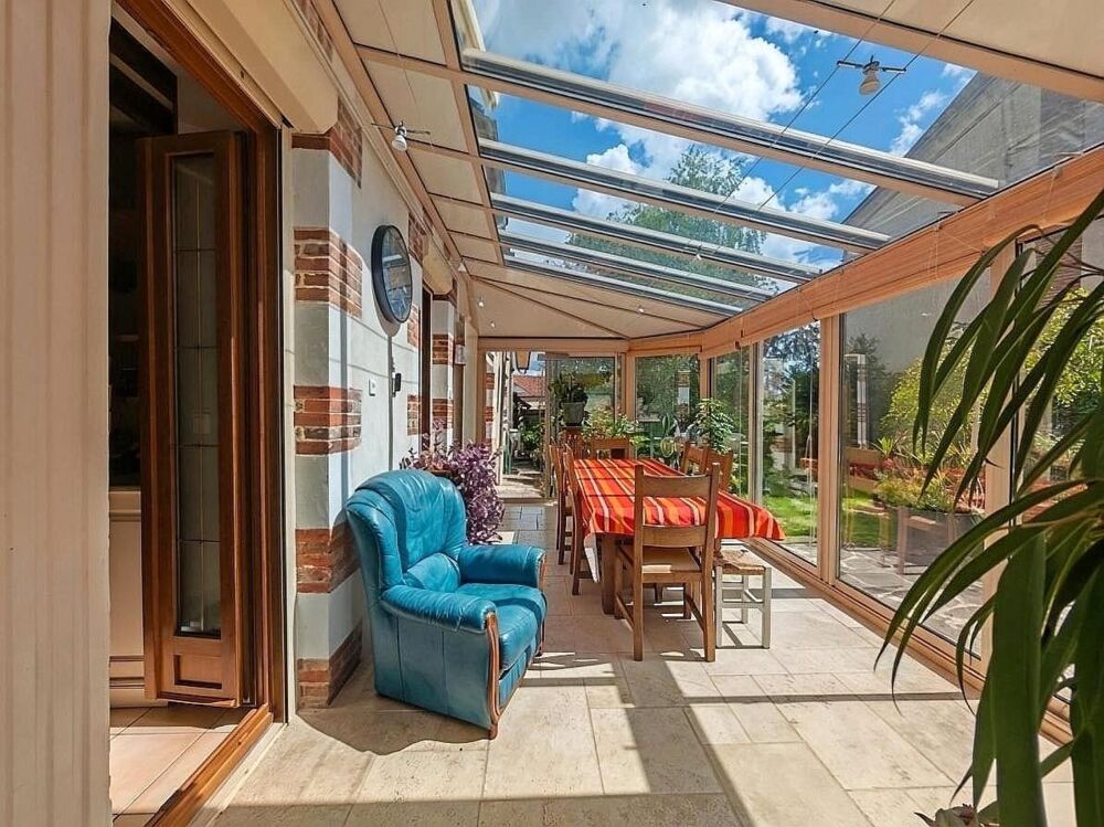 Grande propriété avec excellent matériaux et garage
