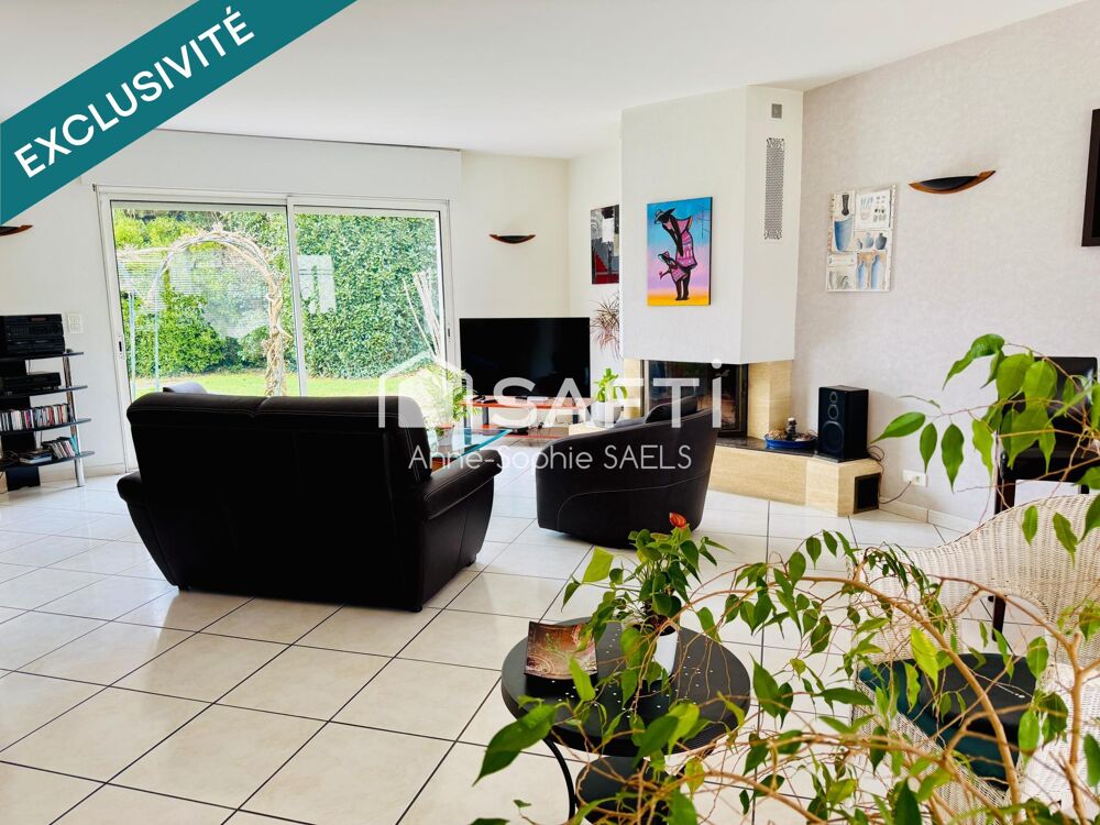 NIORT STE PEZENNE MAISON FAMILIALE 4CH JARDIN GARAGE