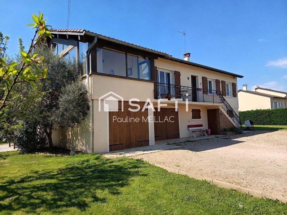 Maison individuelle idéalement située sur la commune de Sennece les Mâcon sur un terrain de 1600m2
