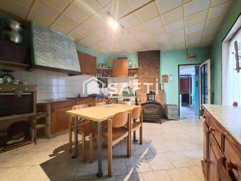   Maison de ville avec jardin et garage + grand hangar Maison - 7 pi�ce(s) - 161 m�