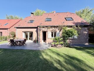 Maison 7 pièces 142 m² · à Bousbecque · 142 m² · 615 000 €