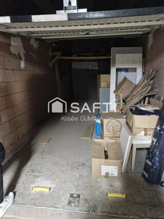  Parking / Garage  vendre 15 m