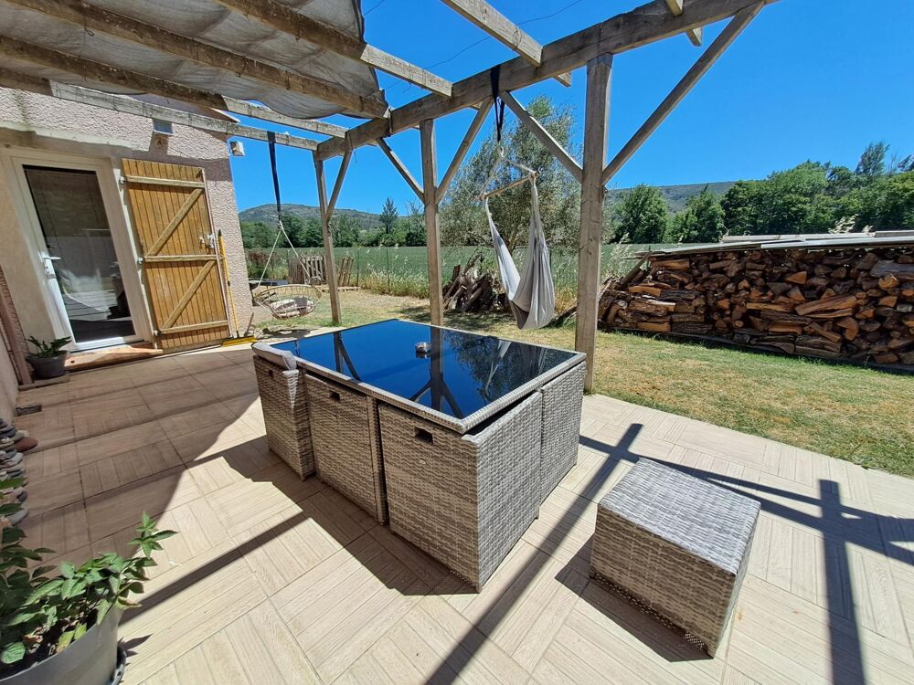 Vente Maison Maison de  plain pied  de 167 m² implantée sur un terrain de 805 m², six chambres et double garage Val de dagne