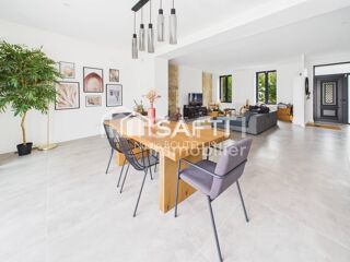  Maison � vendre 6 pi�ces 205 m�