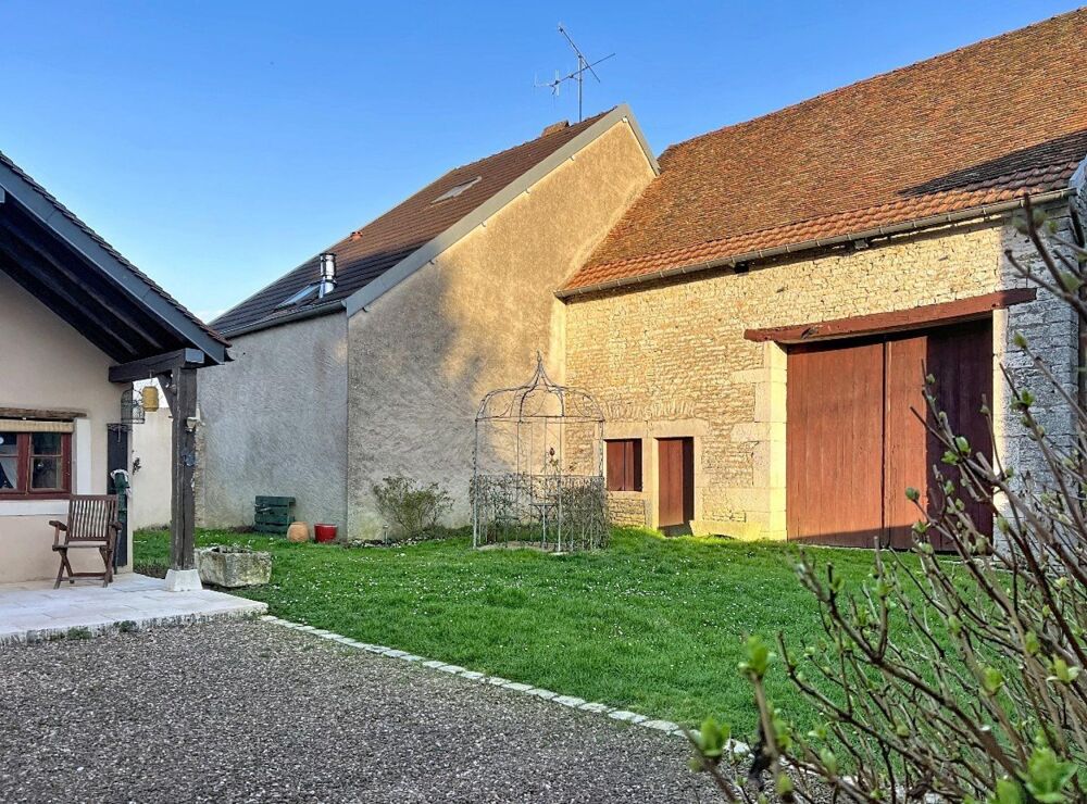 Maison de caractère CHAMPAGNE-SUR-VINGEANNE