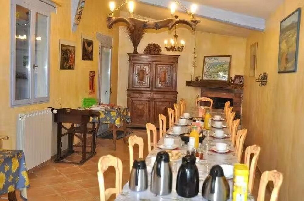 à vendre  Maison Revest-du-Bion (04150)