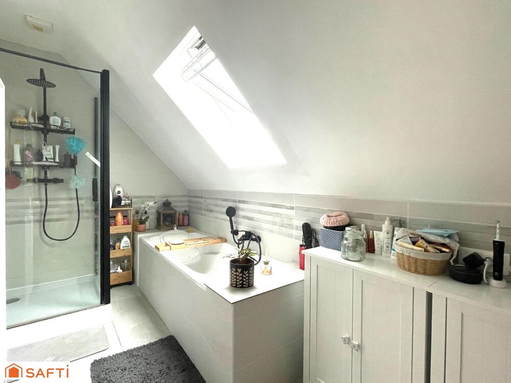 Vente Maison Maison individuelle de 116 m² – 3 chambres, bureau, jardin et piscine Estaires