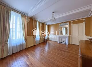  Maison à vendre 15 + pièces 351 m²