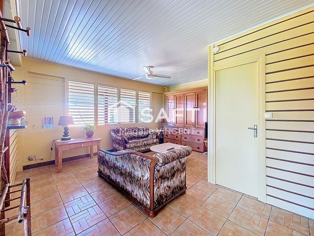 à vendre  Maison Bouillante (97125)