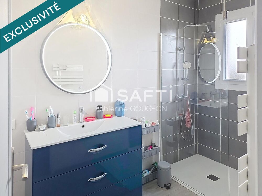 Vente Maison Maison de village de 147 m² avec piscine couverte et double garage Marillac-le-franc