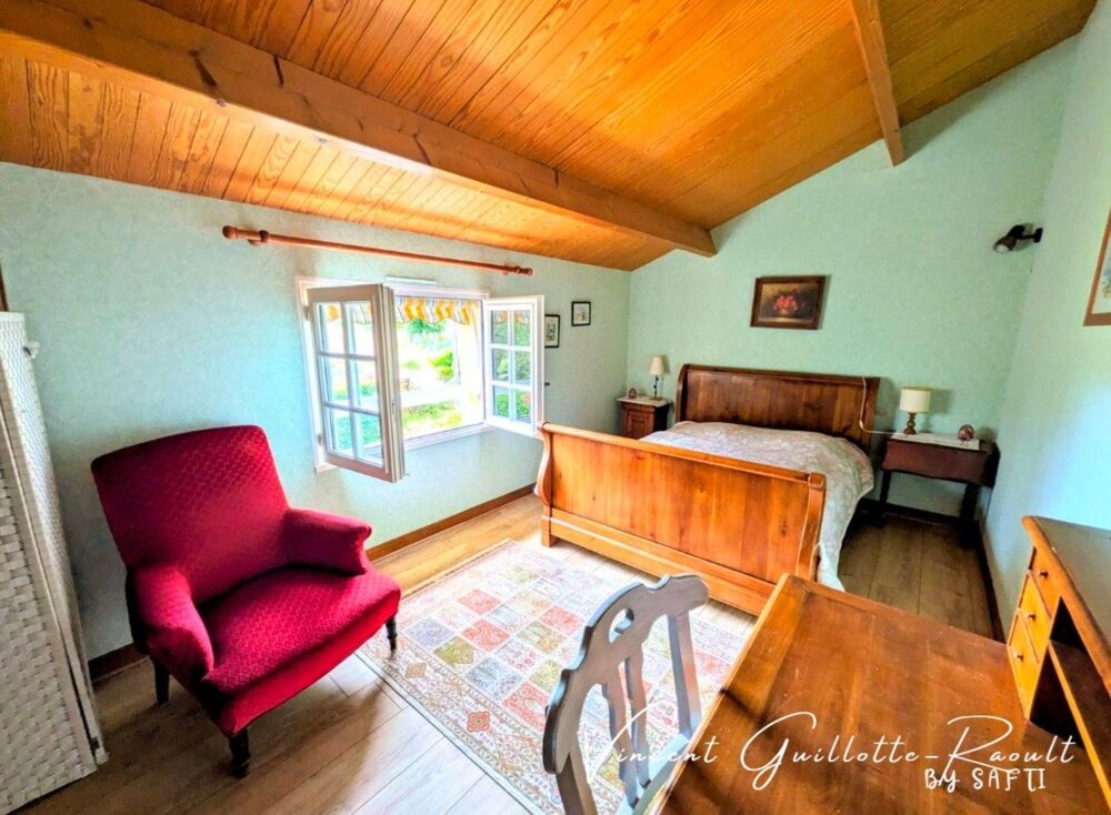 Vente Maison Maison190 m², 7 pièces, 4 chambres, piscine, garage 55m² Port-saint-pere