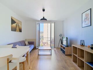  Appartement à louer 3 pièces 52 m²