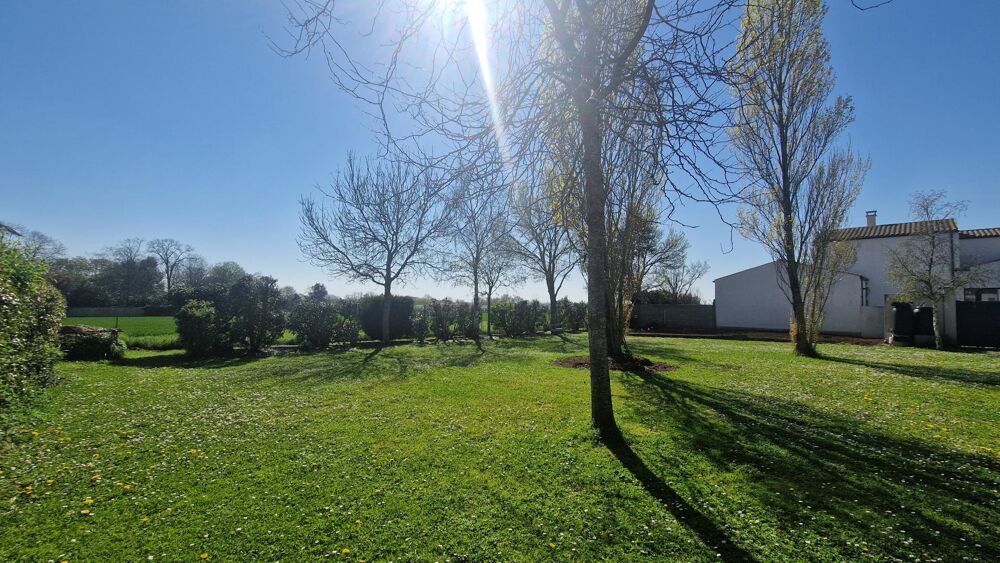 Vente Terrain Magnifique terrain arboré à 15 min de La Rochelle Verines