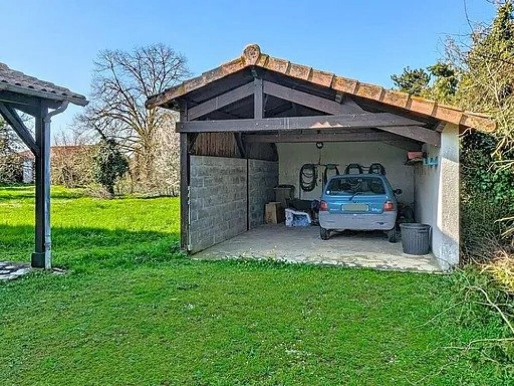BELLE MAISON FAMILIALE AVEC POTENTIEL DE DEVELOPPEMENT