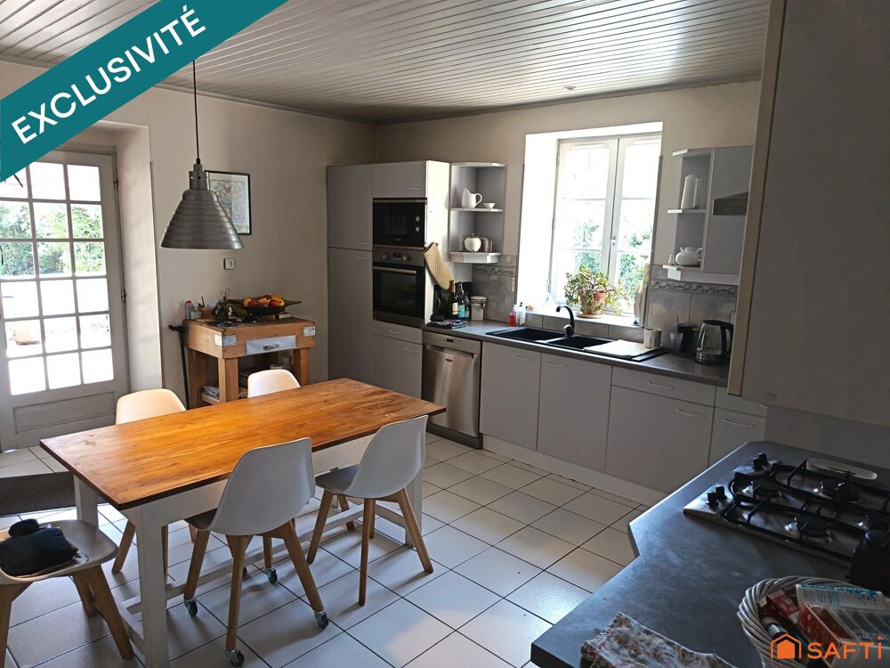 GRANDE MAISON EN PIERRE