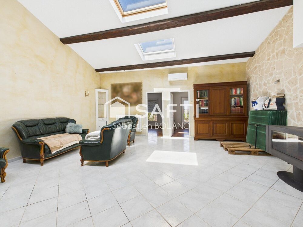 Vente Maison Maison de village de 195 M2 avec jardin - Moux. Moux