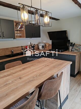  Maison  vendre 6 pices 240 m