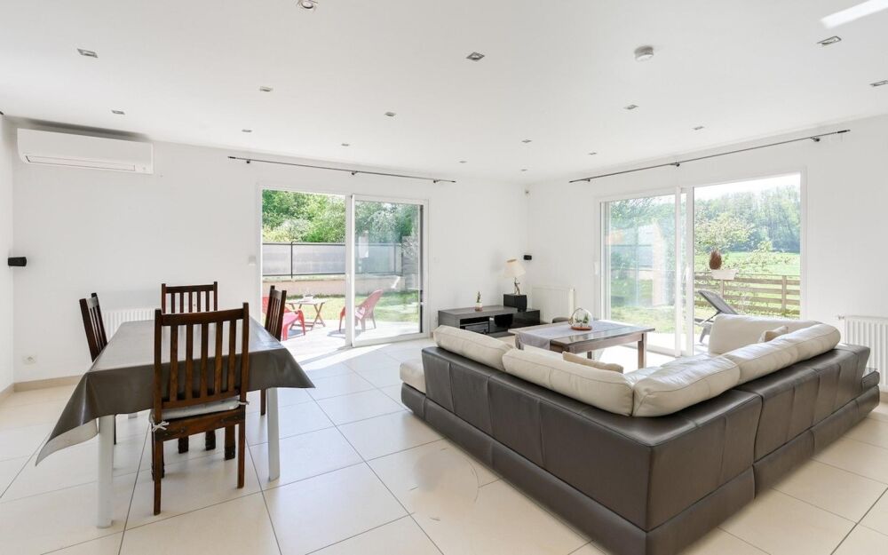 MASSIEUX - VILLA Contemporaine 115 m² avec double garage - Vue dégagée & environnement privilégié