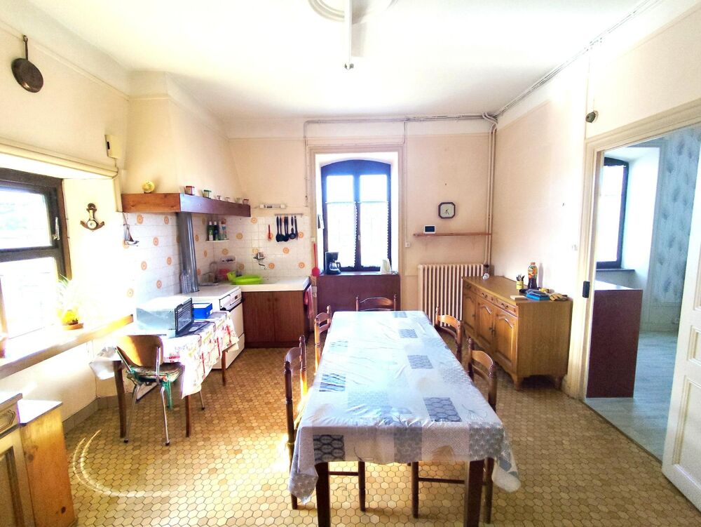 propriété avec grand terrain et atelier