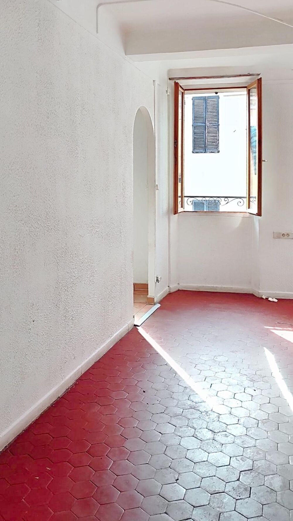 Opportunité rare! 3 appartements! idéal investisseur ! Tres lumineux et dans un même immeuble