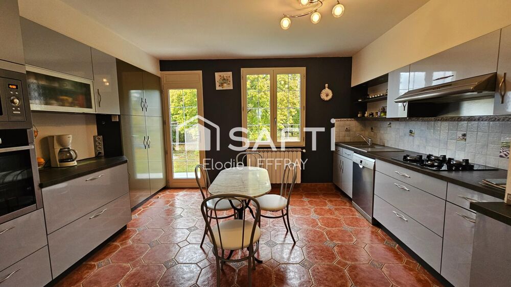 Vente Maison A vendre ravissante maison familiale d'environ 165m² Luceau